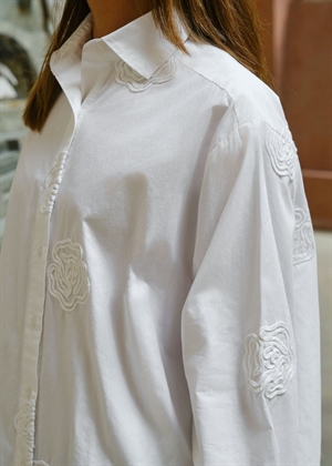 Dalma dori Emb skjorte Hvid Neo Noir 